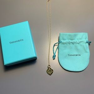 Tiffany & Co Heart Tag Pendant in Yellow Gold 750 with “A” engraving